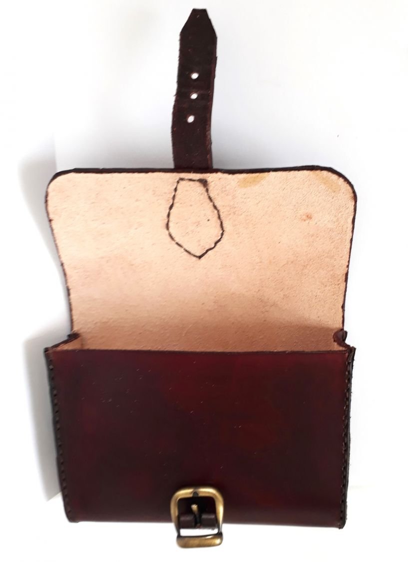 Pochette cuir fabrication artisanale